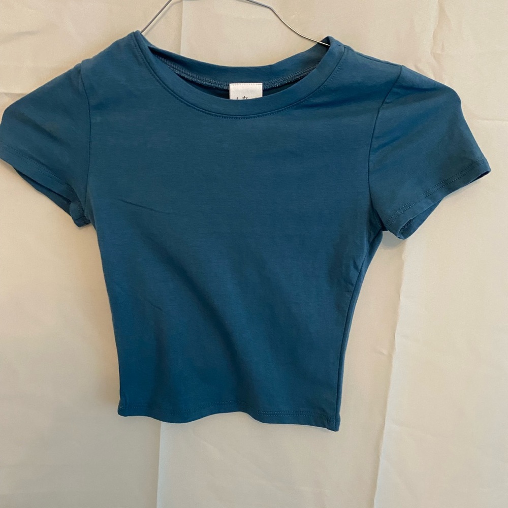 Teal tillys cropped baby tee, size xs